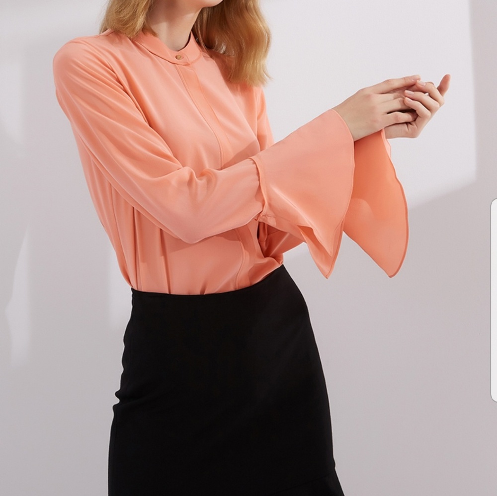🆕️Donna Karan silk blouse - Picture 1 of 8